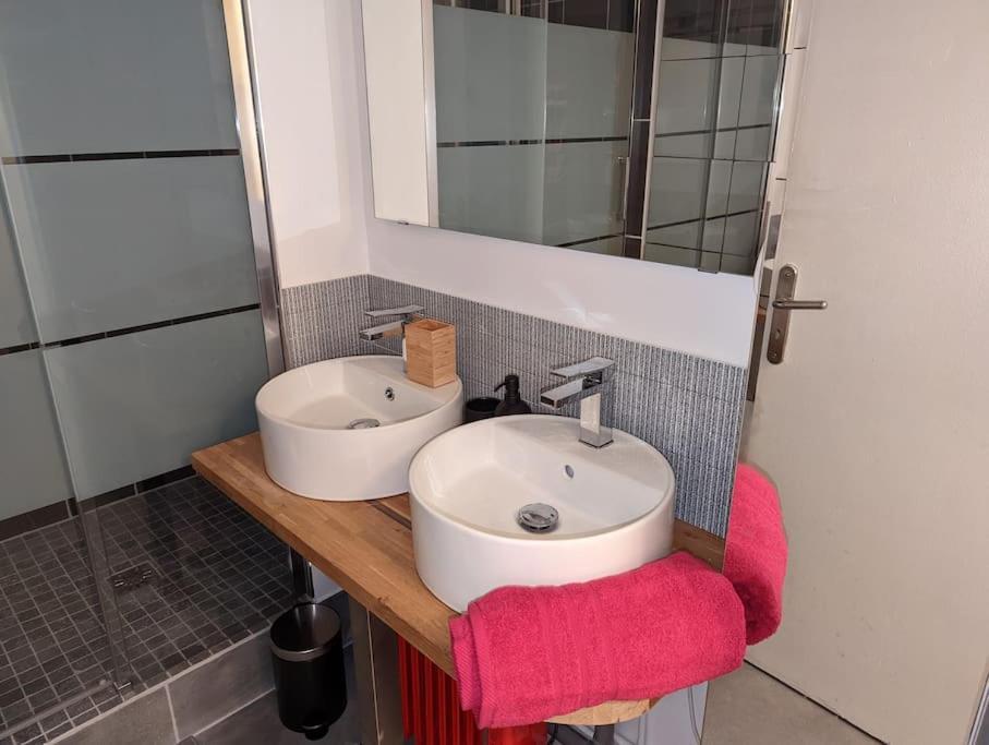 Apartment Cleo - 7places, Parking, Tram L2 Au Pied, 6min Gare St Roch, 4e Etage Montpellier